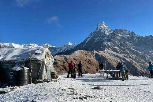 Trekkers at Mardi Viewpoint in December