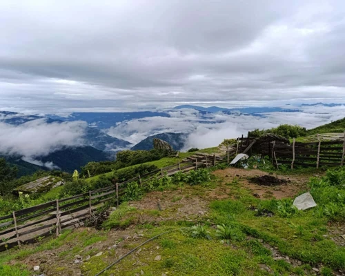 View On The Way To Shivalaya
